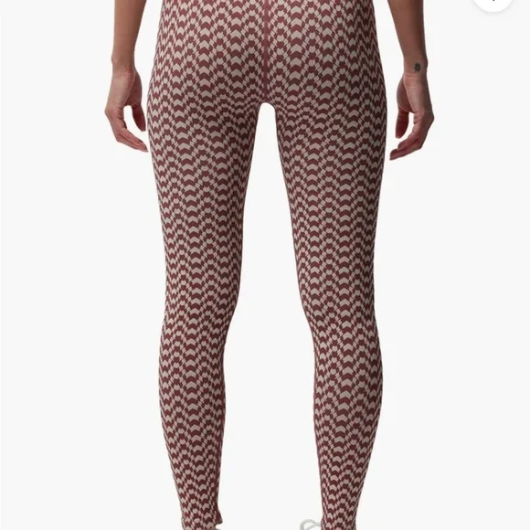 Spiritual Gangster| NWOT Women’s Size M/L Jacquard 7/8 Legging in Burgundy - Picture 2 of 10